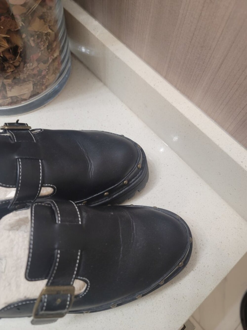 American Eagle AE Cozy Lug Clog Black Studded Platform Buckle Mule Size 8 - Picture 7 of 8